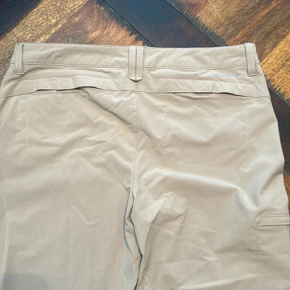 Eddie Bauer crop/capri pants size 10. Ruched side leg detail. - Picture 5 of 8